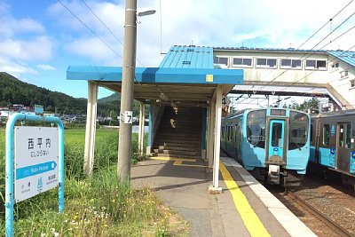 青い森703系電車