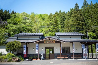 津川駅