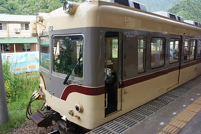 クハ172電車