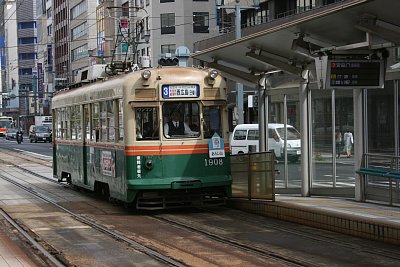 ４３年前に製造された１９０８号電車