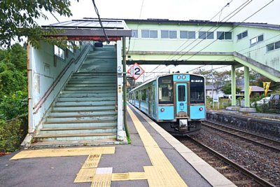 青い森701系電車