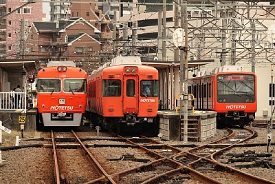 3000系電車、700系電車、610系電車