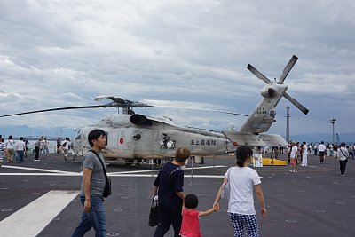 飛行甲板上のSH-60K