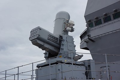 これが護衛艦で初めて搭載したSeaRAMです