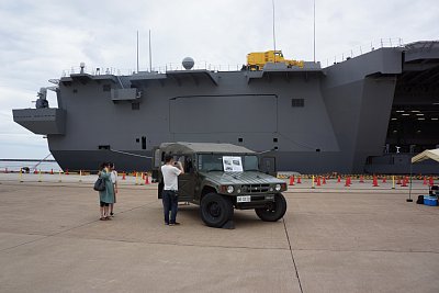 高機動車