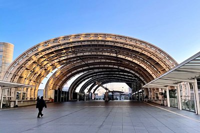 橋上駅