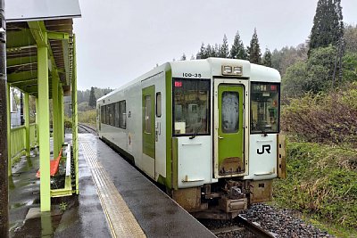 列車が入線します