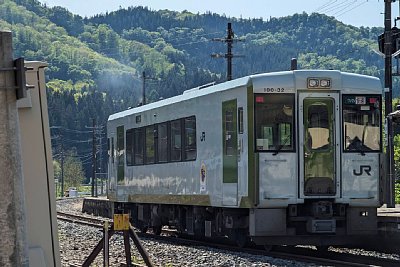 キハ100形気動車