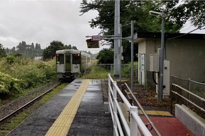 駅舎とホーム