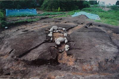 石室の発掘状況