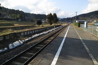 元々は2面2線だった形跡があります