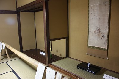 武田信玄絵や武田二十四将絵が展示されています