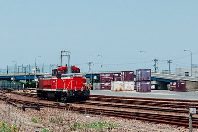 DE10
