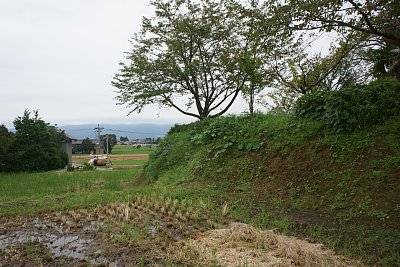 北側の切岸